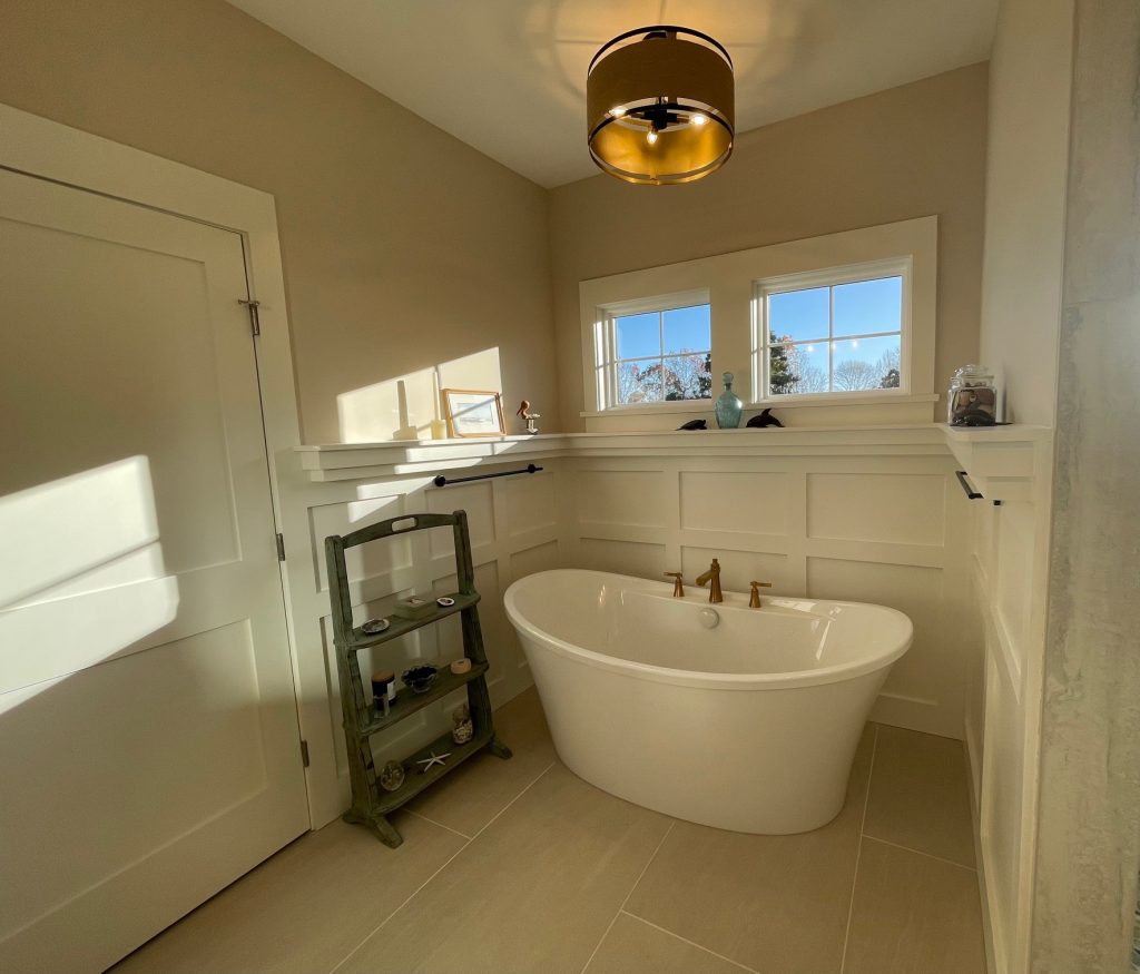 Primary Bath tub